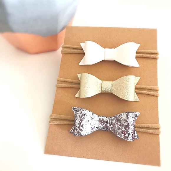 Back in stock!! New Baby Headbands and Hair Bows - Picture 2 of 3